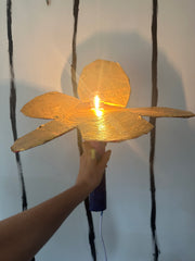 Gold Medium Simple Flower Aronomink Lamp