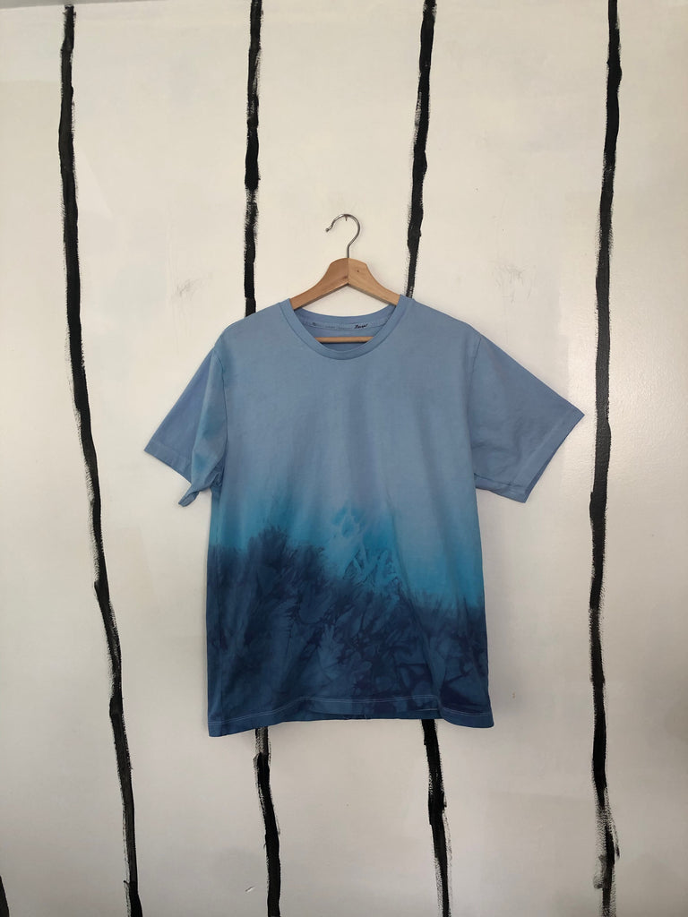 eco friendly clothing T-shirt with blue hombre detailing