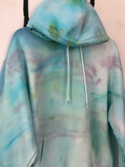 hand dyed fabric hoodie striping detail